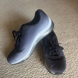 Sketchers women shoe